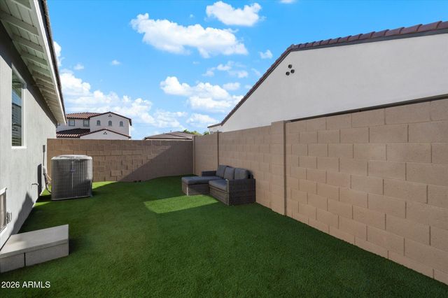 10694 N McKinney Street, Surprise, AZ 85388