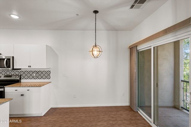 2304 E HIDALGO Avenue, Phoenix, AZ 85040