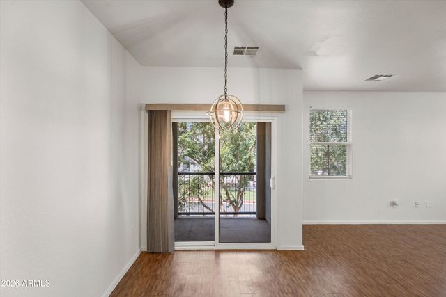 2304 E HIDALGO Avenue, Phoenix, AZ 85040