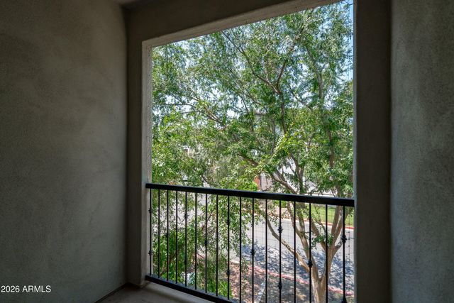 2304 E HIDALGO Avenue, Phoenix, AZ 85040