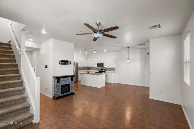 2304 E HIDALGO Avenue, Phoenix, AZ 85040