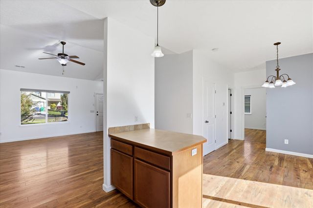 9107 W Pirates Ct, Spokane, WA 99224