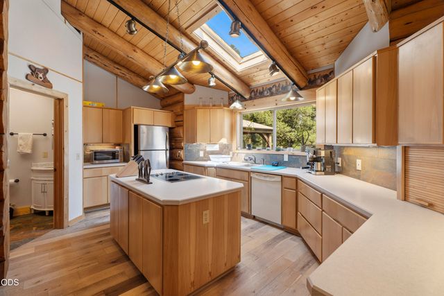 17299 White Oak Place, Bend, OR 97707