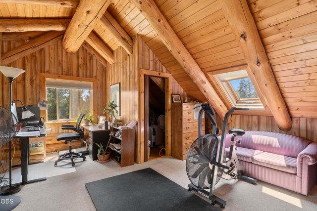 17299 White Oak Place, Bend, OR 97707