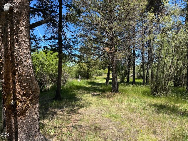 17299 White Oak Place, Bend, OR 97707