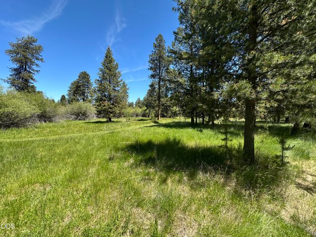 17299 White Oak Place, Bend, OR 97707