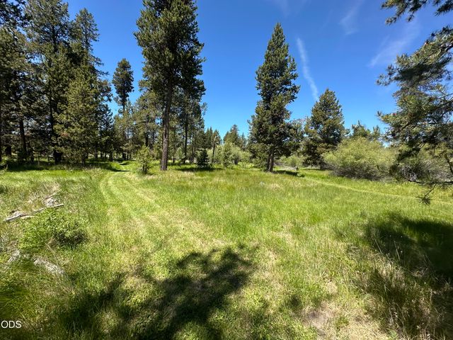 17299 White Oak Place, Bend, OR 97707