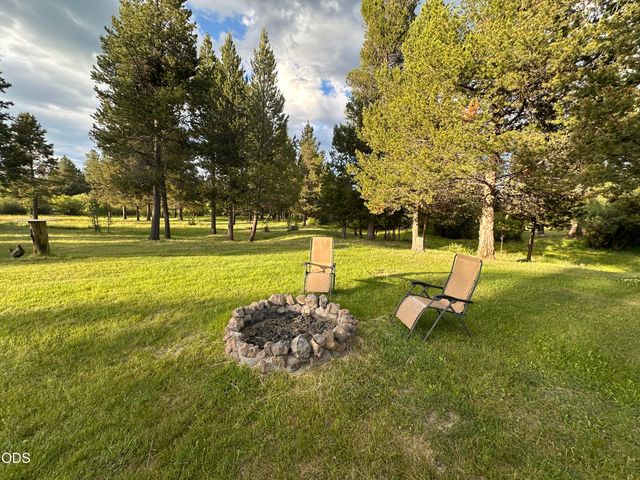 17299 White Oak Place, Bend, OR 97707