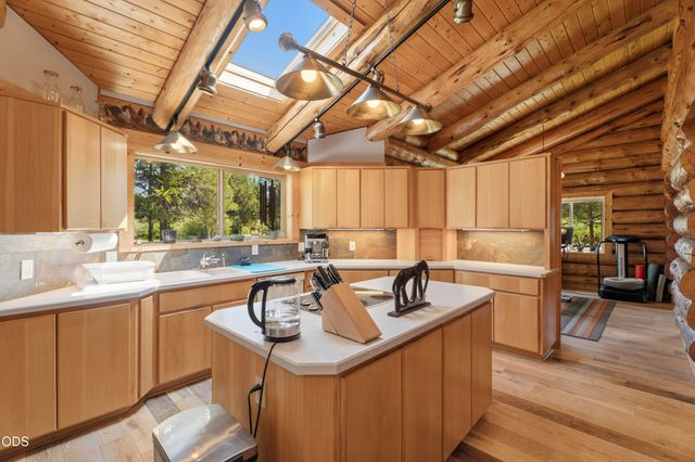 17299 White Oak Place, Bend, OR 97707