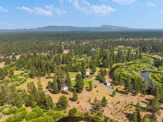 17299 White Oak Place, Bend, OR 97707