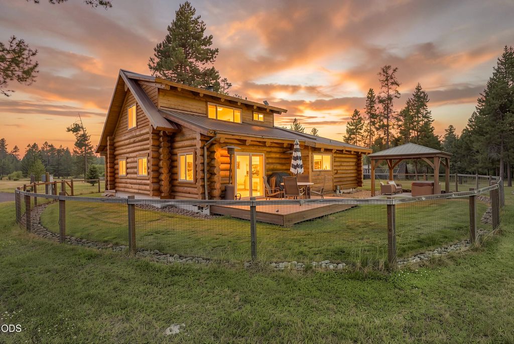17299 White Oak Place, Bend, OR 97707