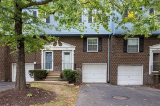 335 Laporte Ct, Cranberry Twp, PA 16066