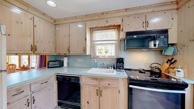 13 Concord Street, North Reading, MA 01864
