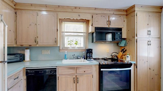 13 Concord Street, North Reading, MA 01864