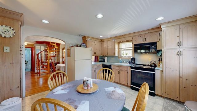 13 Concord Street, North Reading, MA 01864