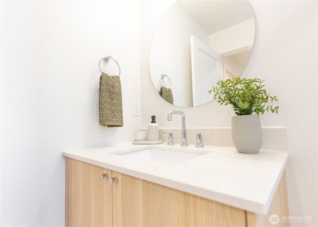 1528 25th Ave, Seattle, WA 98122