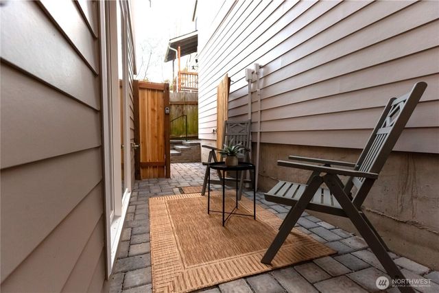 1528 25th Ave, Seattle, WA 98122