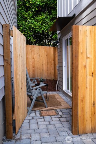 1528 25th Ave, Seattle, WA 98122