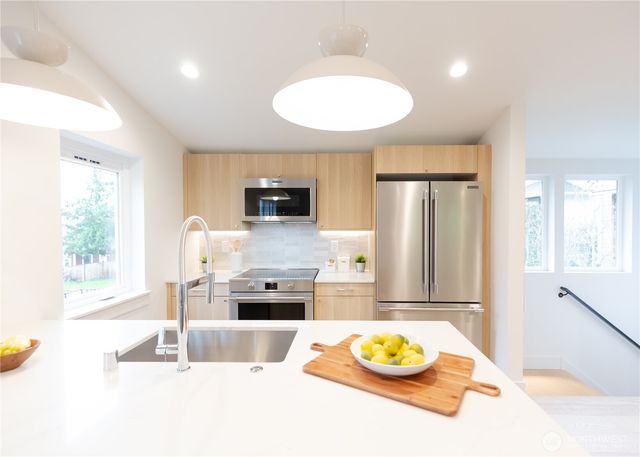 1528 25th Ave, Seattle, WA 98122