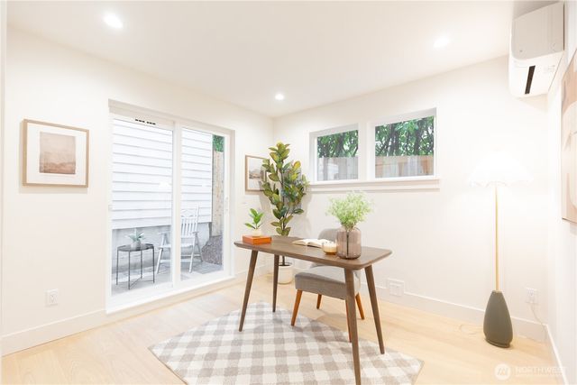 1528 25th Ave, Seattle, WA 98122