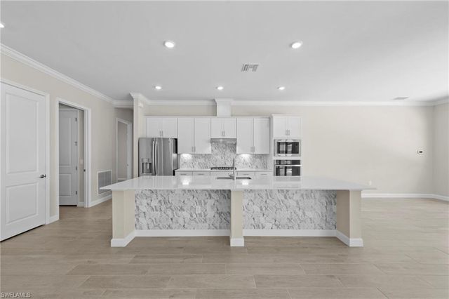 20529 Napa LOOP, Estero, FL 33928