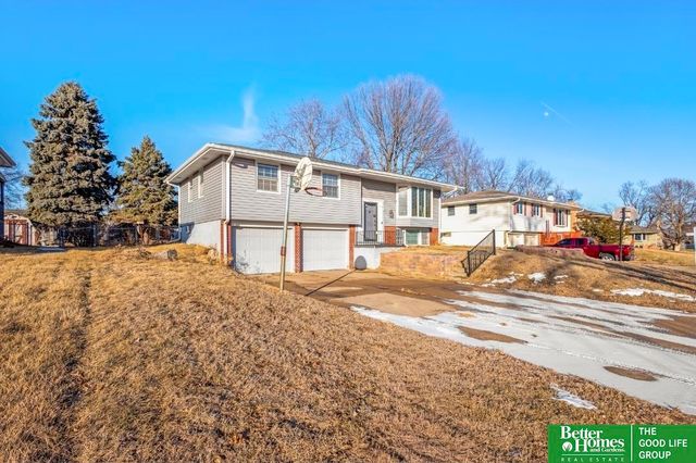 9418 Taylor Street, Omaha, NE 68134