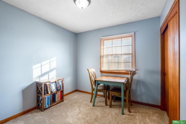 9418 Taylor Street, Omaha, NE 68134