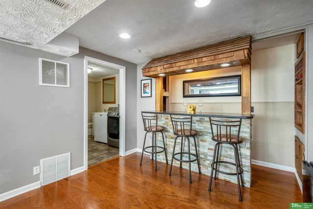 9418 Taylor Street, Omaha, NE 68134