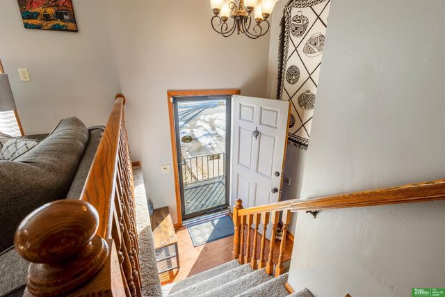 9418 Taylor Street, Omaha, NE 68134