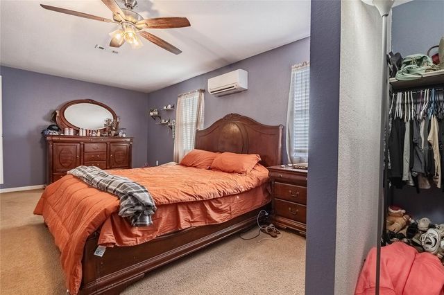 729 E LAKE AVENUE, Eagle Lake, FL 33839