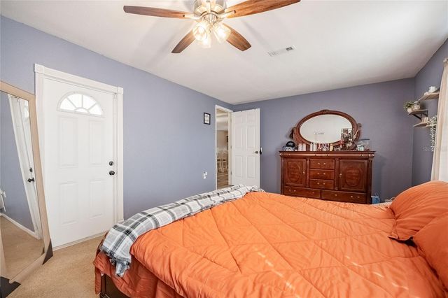 729 E LAKE AVENUE, Eagle Lake, FL 33839