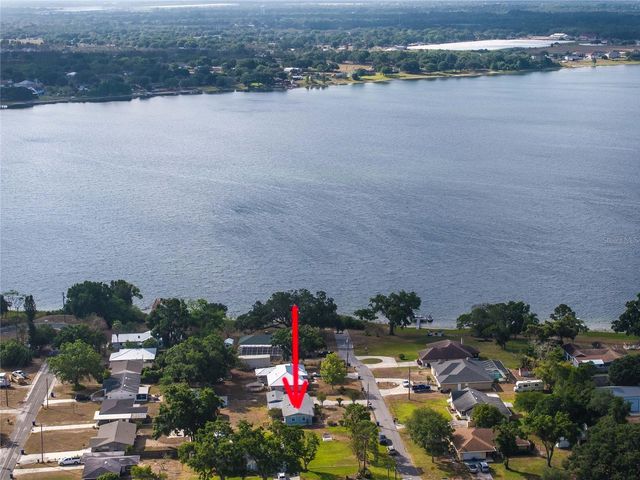 729 E LAKE AVENUE, Eagle Lake, FL 33839