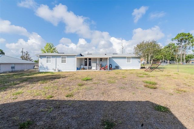 729 E LAKE AVENUE, Eagle Lake, FL 33839