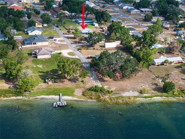 729 E LAKE AVENUE, Eagle Lake, FL 33839
