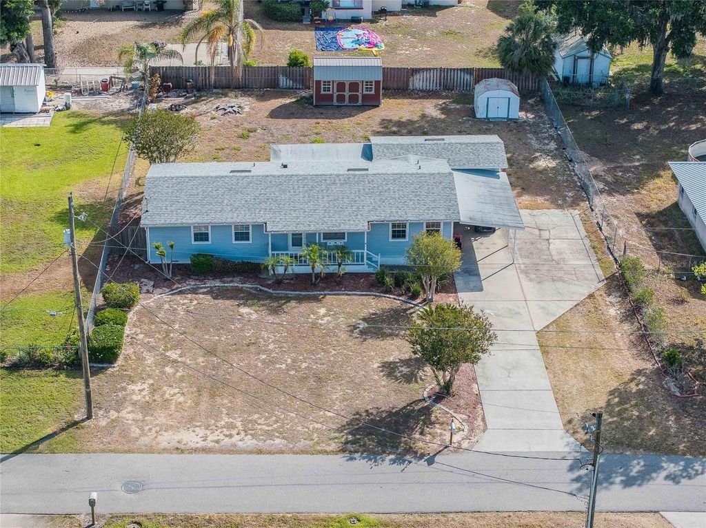 729 E LAKE AVENUE, Eagle Lake, FL 33839
