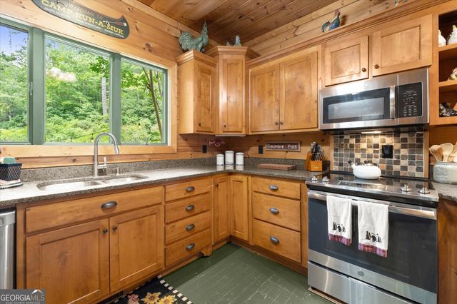 2791 Seed Lake Road, Lakemont, GA 30552