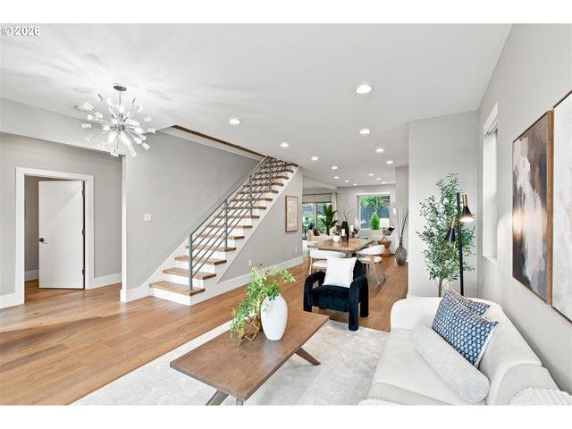 1201 ROSEMONT Rd, West Linn, OR 97068