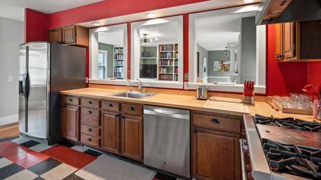 4 Highland Avenue, Stowe, VT 05672