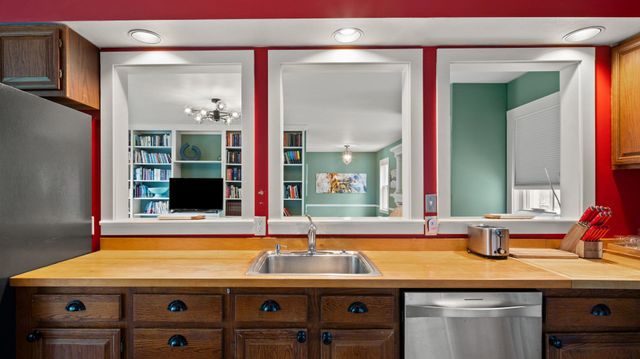 4 Highland Avenue, Stowe, VT 05672