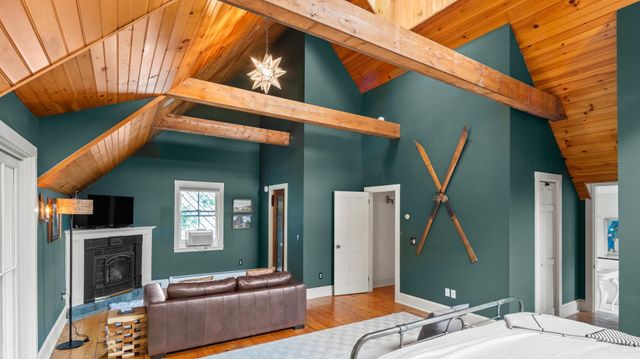 4 Highland Avenue, Stowe, VT 05672