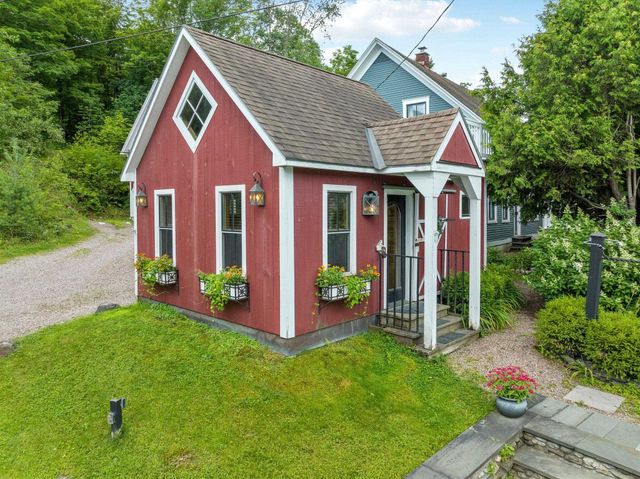 4 Highland Avenue, Stowe, VT 05672