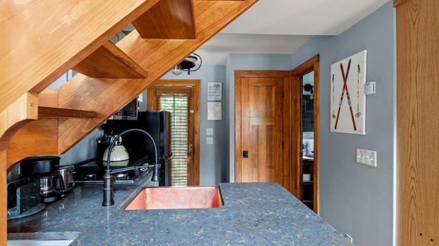 4 Highland Avenue, Stowe, VT 05672