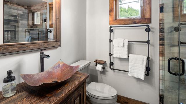 4 Highland Avenue, Stowe, VT 05672