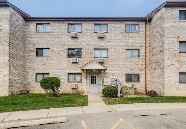 454 E SPRUCE Drive 2B, Palatine, IL 60074