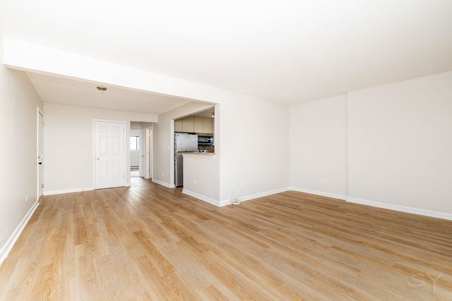 454 E SPRUCE Drive 2B, Palatine, IL 60074