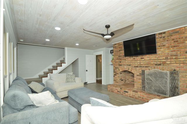 3430 Connell Dr, Pensacola, FL 32503