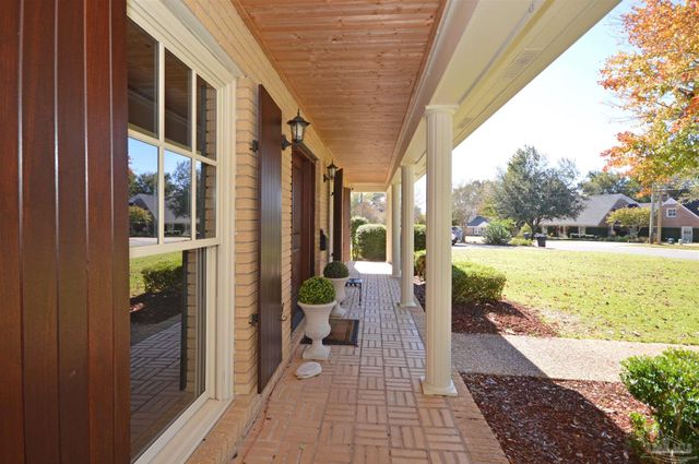 3430 Connell Dr, Pensacola, FL 32503