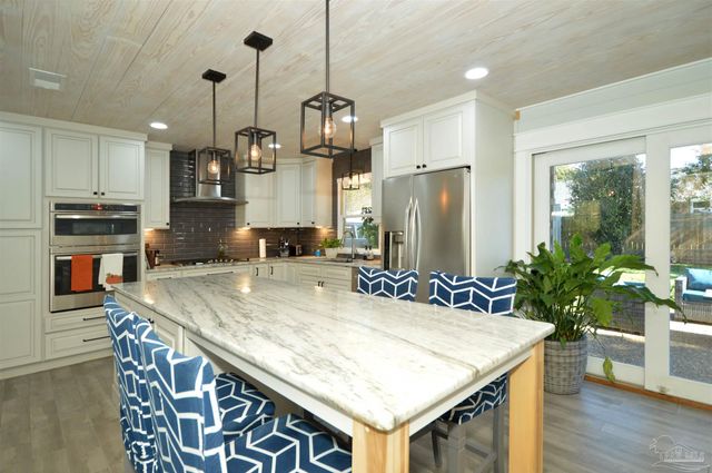 3430 Connell Dr, Pensacola, FL 32503