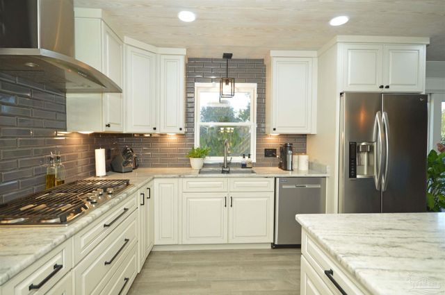 3430 Connell Dr, Pensacola, FL 32503