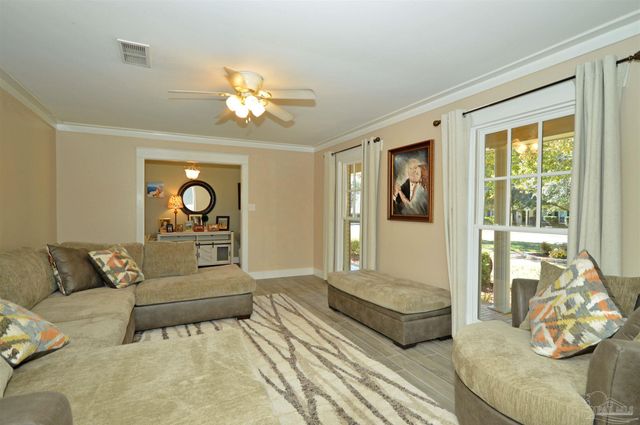 3430 Connell Dr, Pensacola, FL 32503